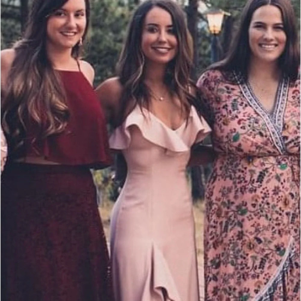NBD Francine Gown in blush - Picture 5 of 8